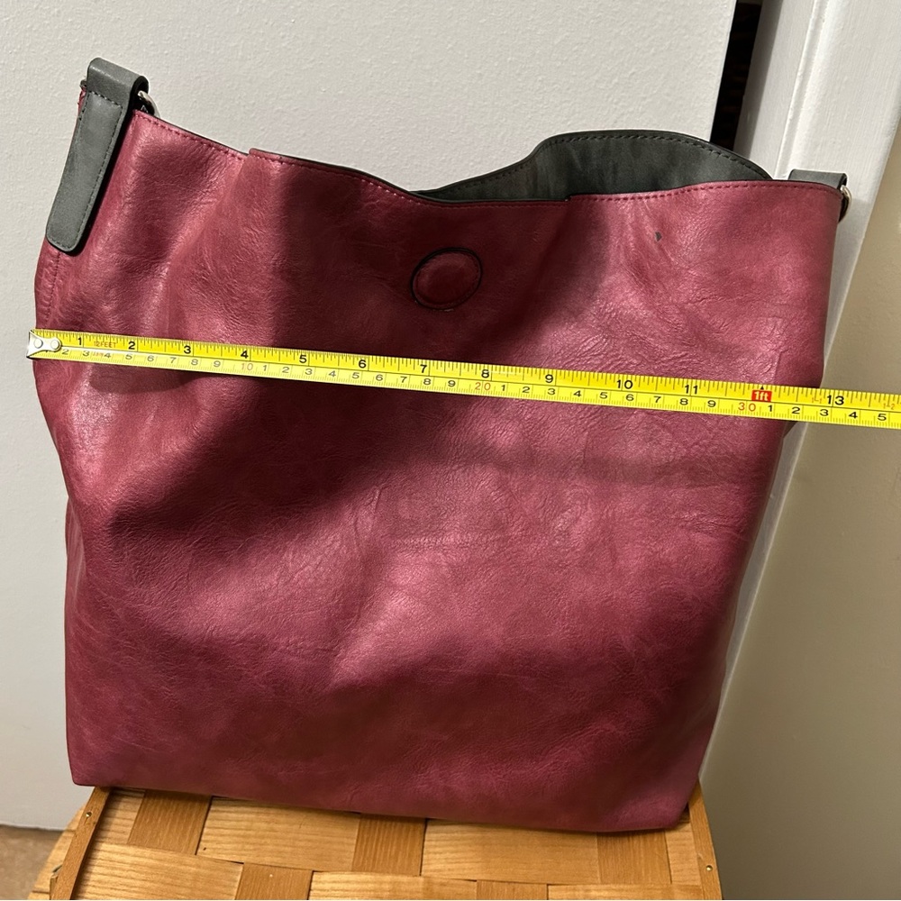 SYDNEY LOVE - Reservable Hobo Bag with Crossbody set. Grey and Burgundy/Rose - Picture 10 of 14